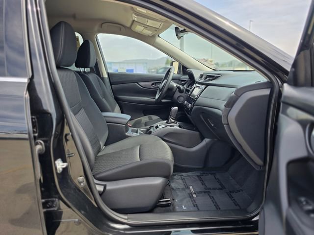Used 2019 Nissan Rogue SV image 10