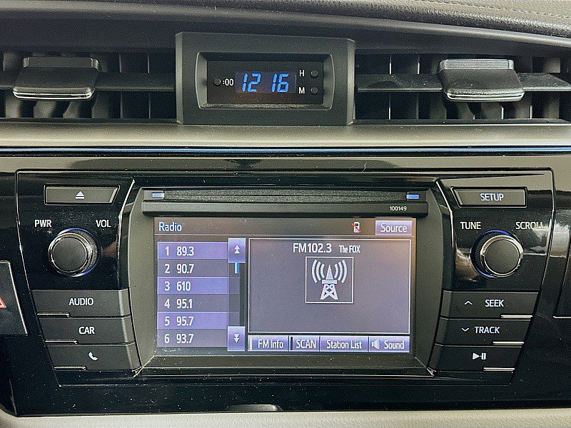 Used 2014 Toyota Corolla LE image 14