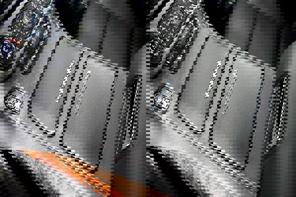 Used 2016 Chevrolet Suburban LTZ image 42