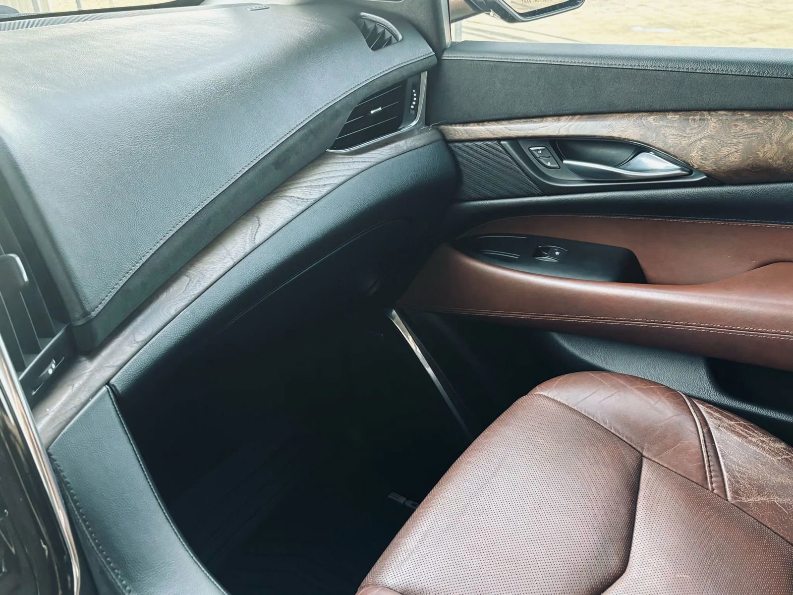 Used 2015 Cadillac Escalade ESV Premium image 39