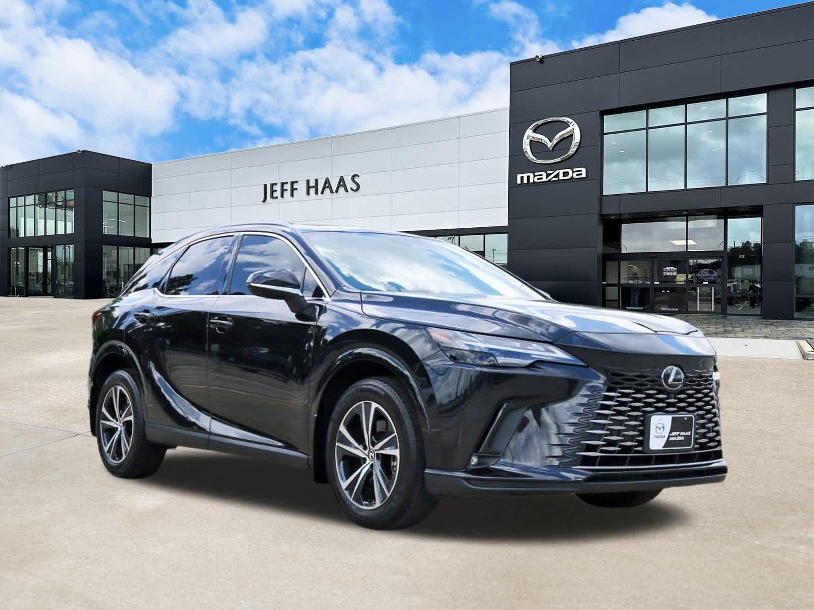 Used 2024 Lexus RX 350 Premium w/ Convenience Package FWD image 4