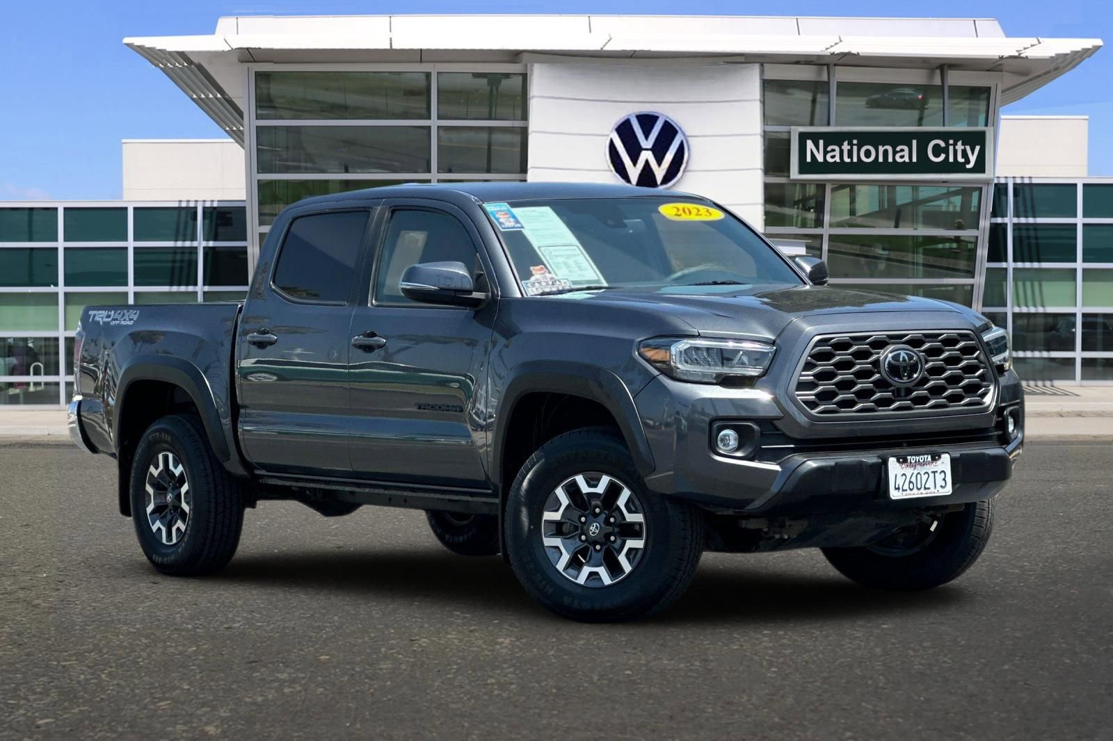 Used 2023 Toyota Tacoma TRD Off-Road w/ Black Out Package (TMS) AWD/4WD image 2