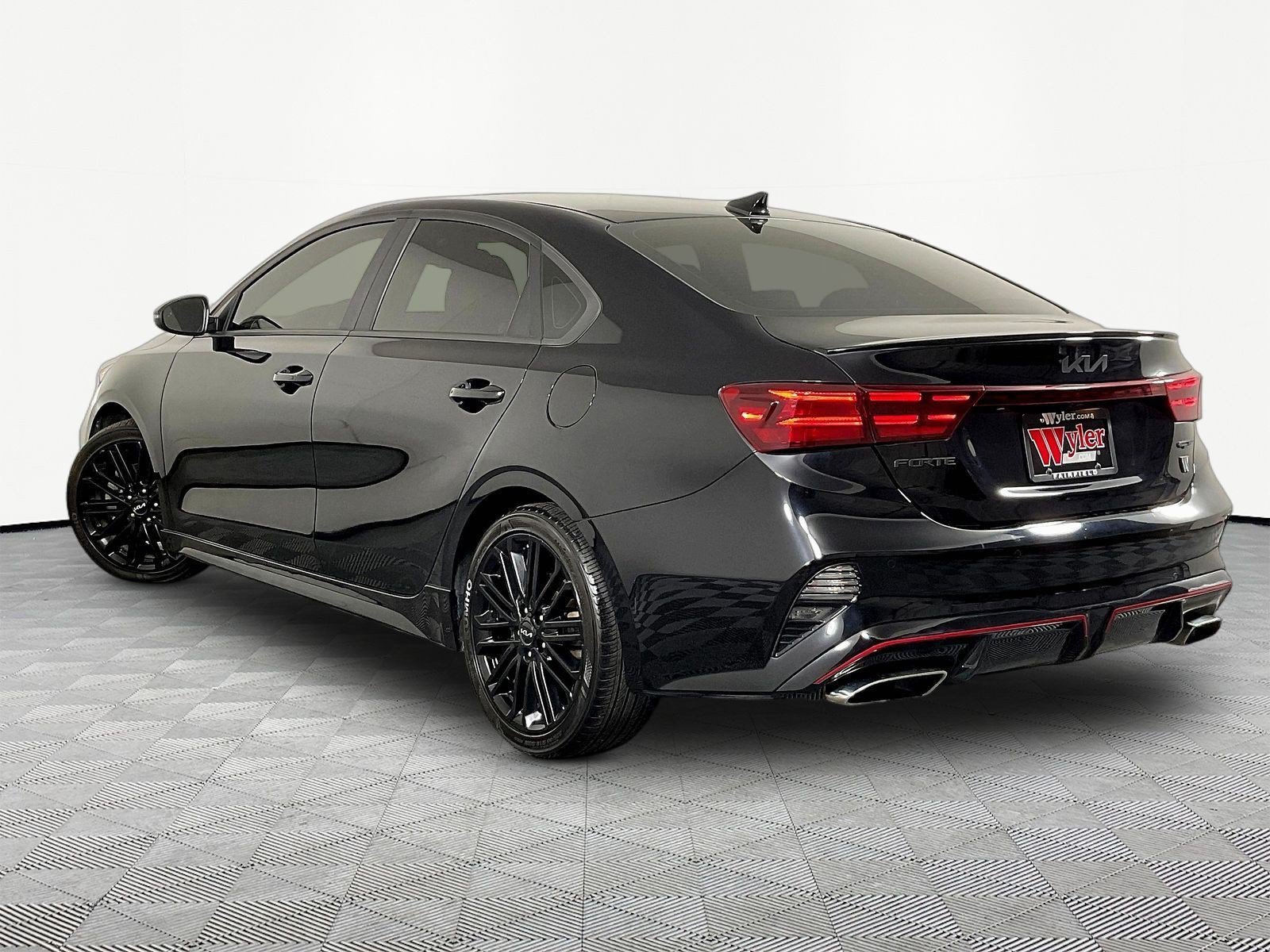 Certified 2023 Kia Forte GT w/ GT2 Package FWD image 4
