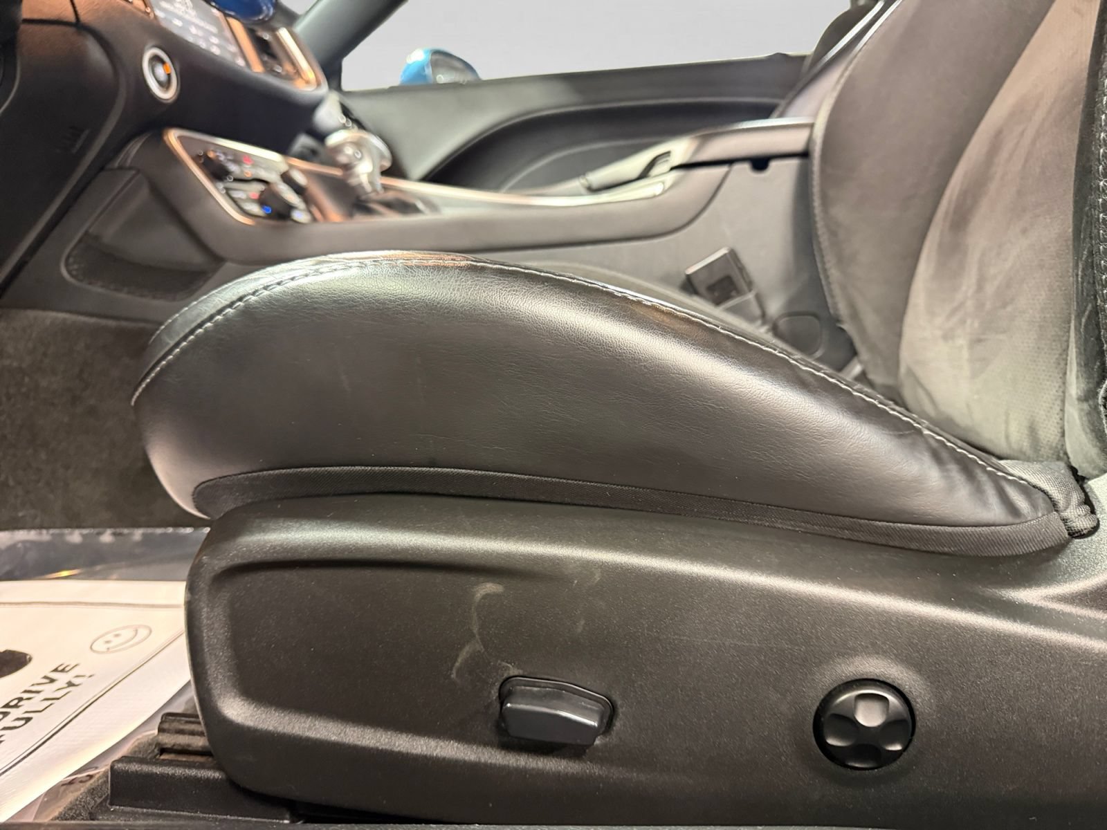 Used 2015 Dodge Challenger R/T Scat Pack w/ Leather Interior Group RWD image 38