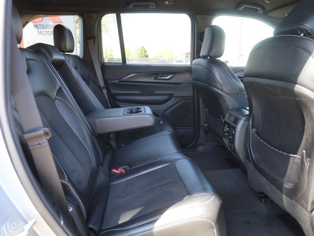 Used 2024 Jeep Grand Cherokee Altitude AWD/4WD image 14
