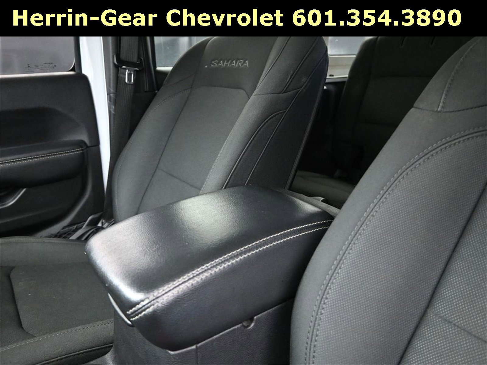 Used 2019 Jeep Wrangler Unlimited Sahara image 14