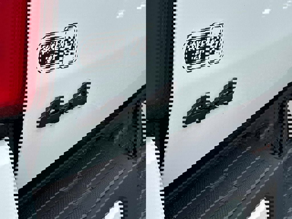 Used 2024 Toyota Tacoma TRD Sport AWD/4WD image 12