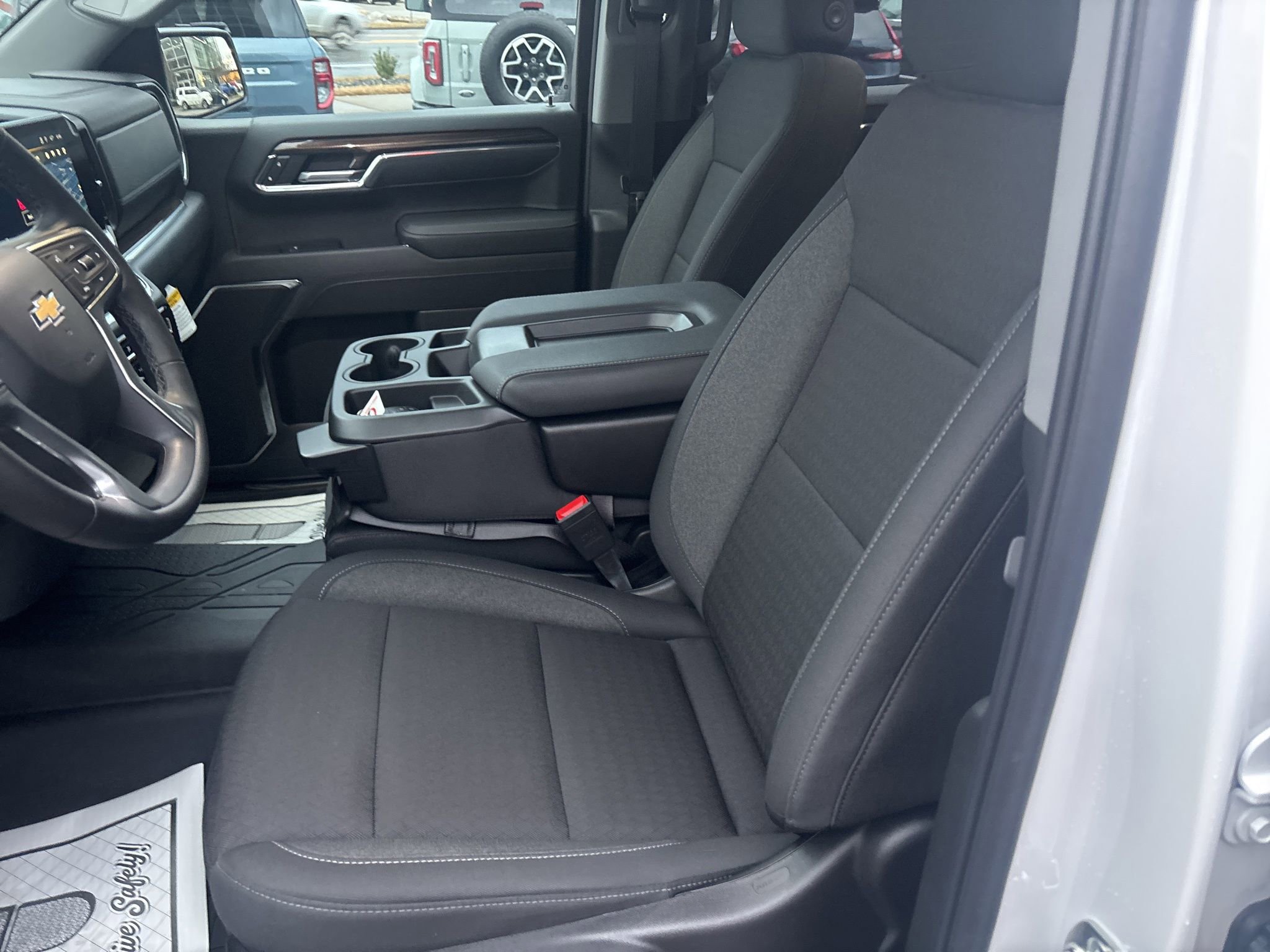 Used 2025 Chevrolet Silverado 1500 LT w/ Protection Package AWD/4WD image 26