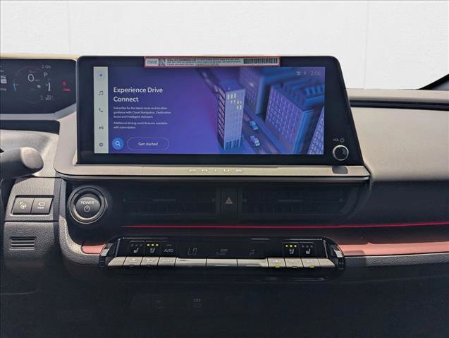 New 2025 Toyota Prius Plug-In Hybrid image 12