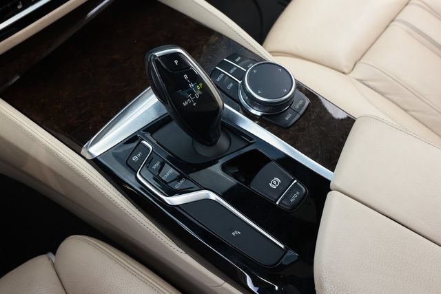 Used 2019 BMW 540i w/ M Sport Package RWD image 45