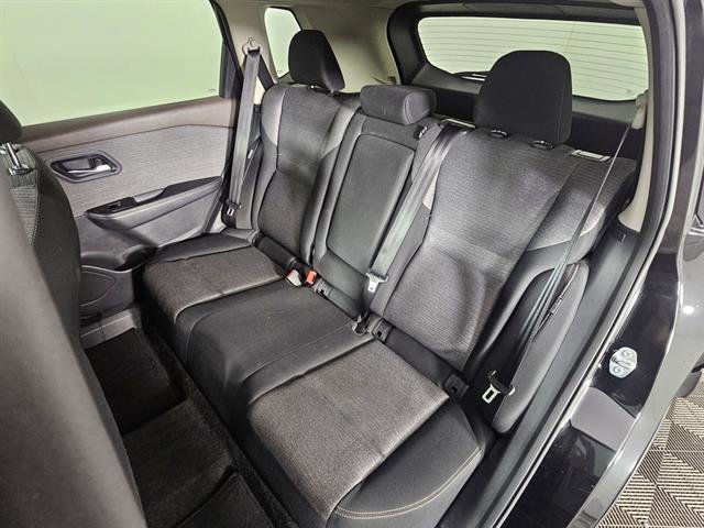 Used 2023 Nissan Rogue SV image 23