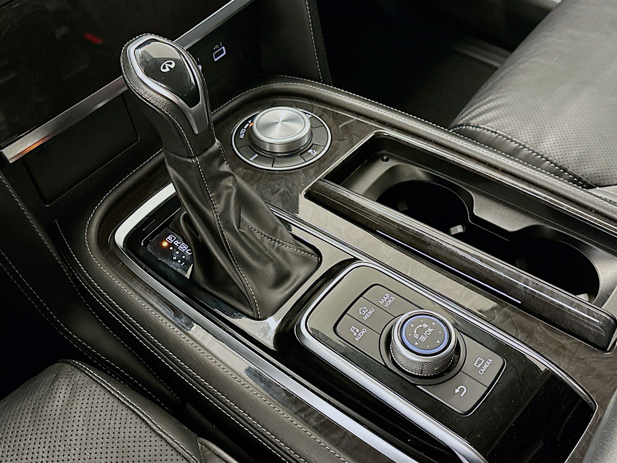 Used 2024 INFINITI QX80 Luxe image 25