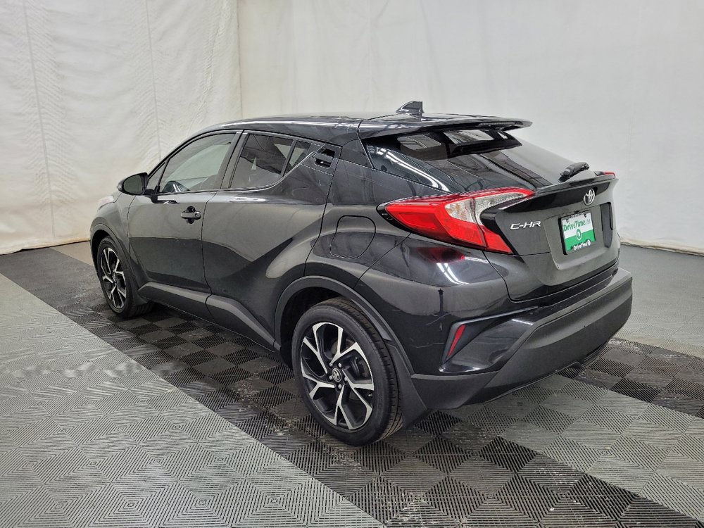 Used 2019 Toyota C-HR XLE image 3