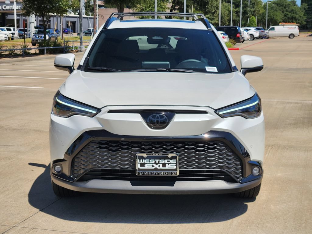 Used 2024 Toyota Corolla Cross AWD Hybrid w/ Convenience Package image 2