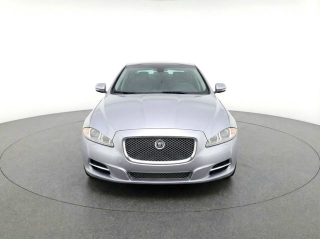 Used 2012 Jaguar XJ L image 33