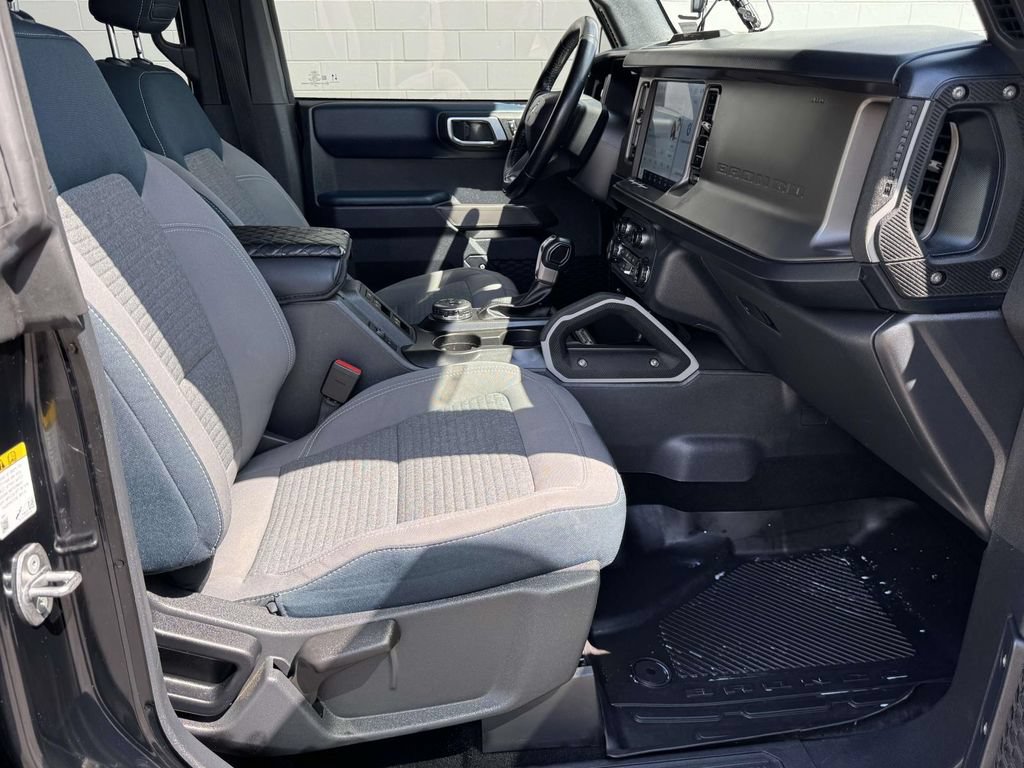 Used 2022 Ford Bronco Outer Banks AWD/4WD image 14