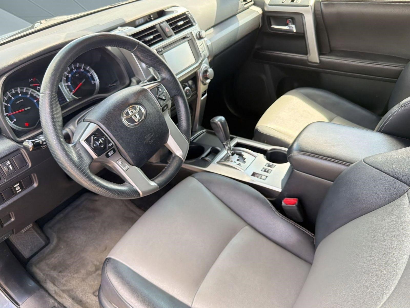 Used 2016 Toyota 4Runner SR5 Premium RWD image 4
