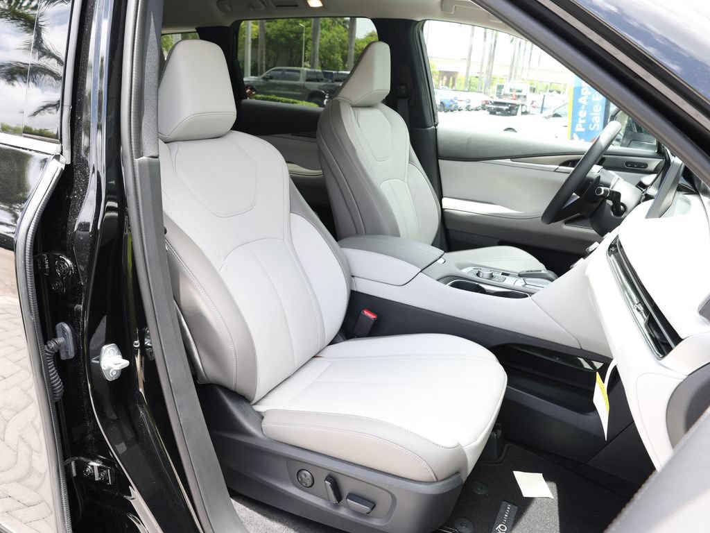 Certified 2026 INFINITI QX60 Pure w/ Cargo Package FWD image 22