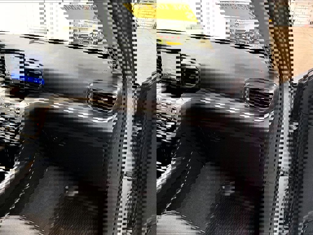 Used 2021 Ford Explorer XLT w/ Equipment Group 202A image 13