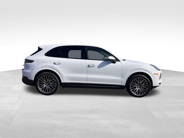 Used 2022 Porsche Cayenne AWD/4WD image 6