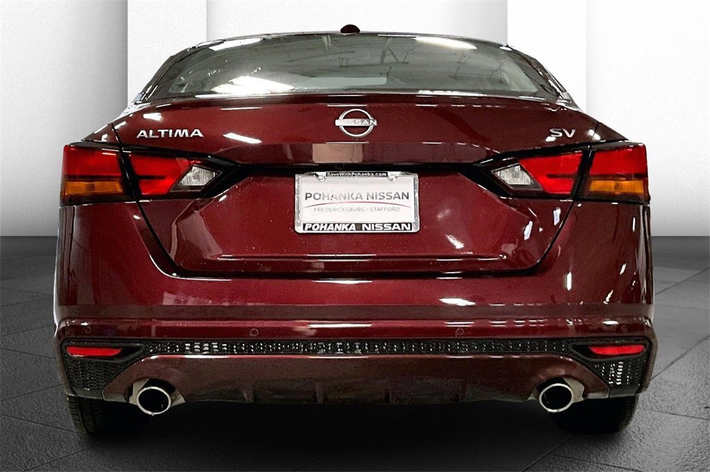 Certified 2024 Nissan Altima 2.5 SV w/ SV Premium Package image 3
