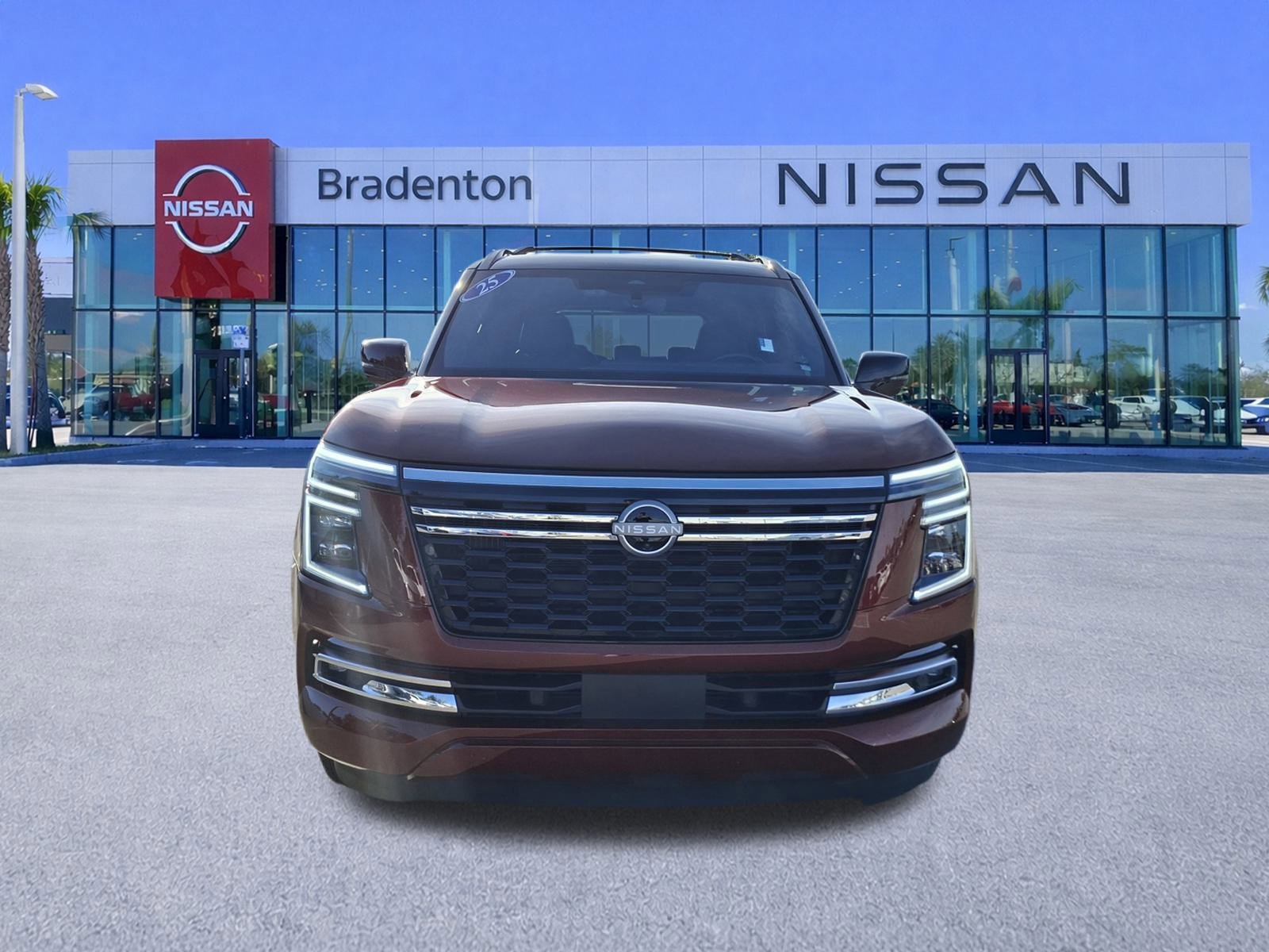 Certified 2025 Nissan Armada Platinum image 2