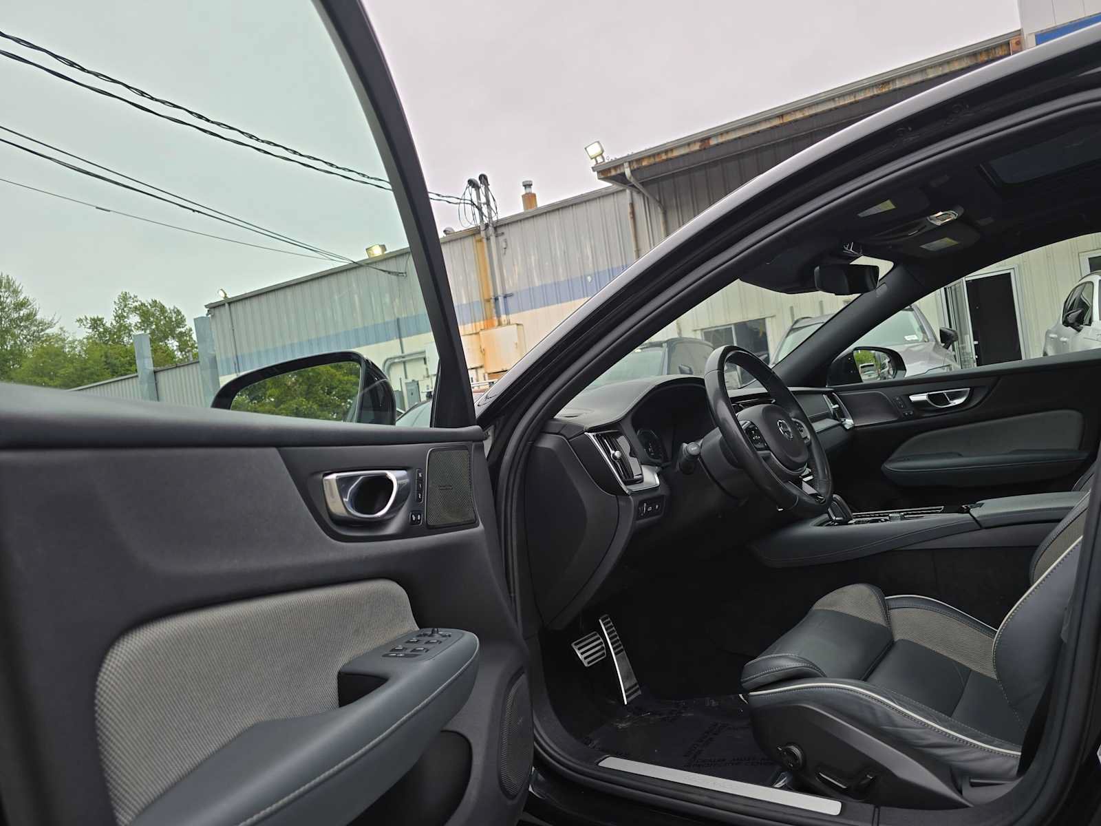 Used 2022 Volvo S60 T8 R-Design w/ Climate Package AWD/4WD image 20