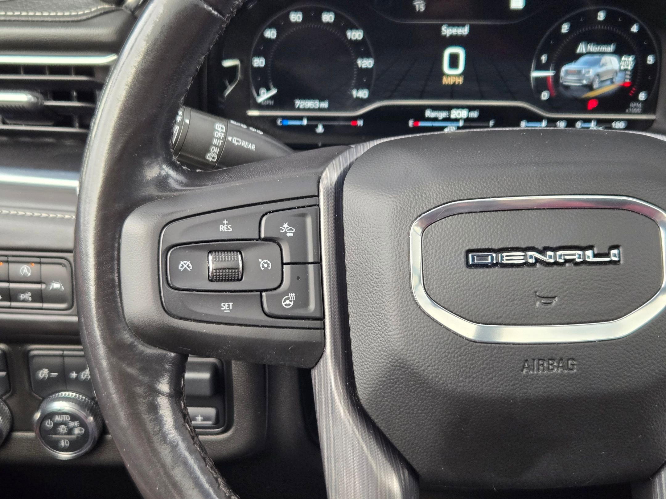 Used 2023 GMC Yukon XL Denali Ultimate image 24