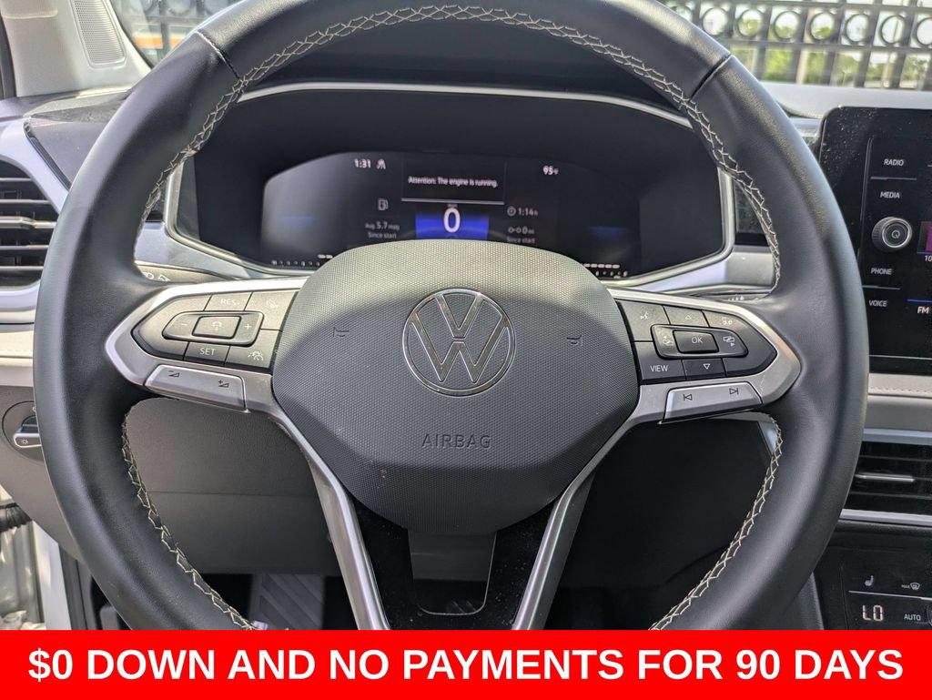 Used 2025 Volkswagen Taos SE AWD/4WD image 21
