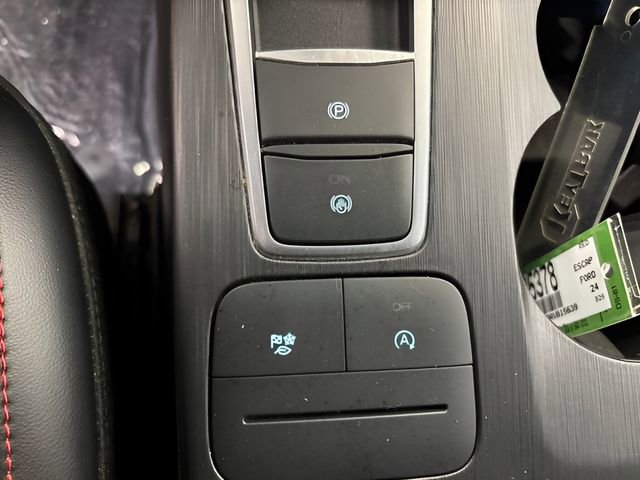 Used 2024 Ford Escape ST-Line image 30