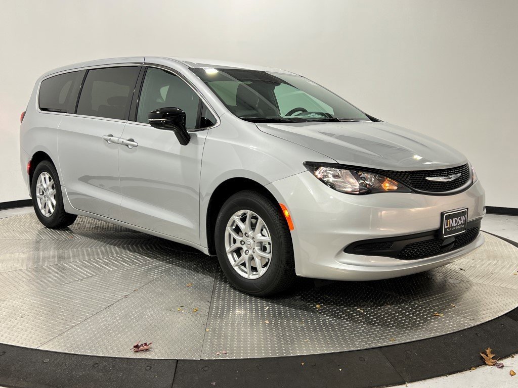 New 2026 Chrysler Voyager LX