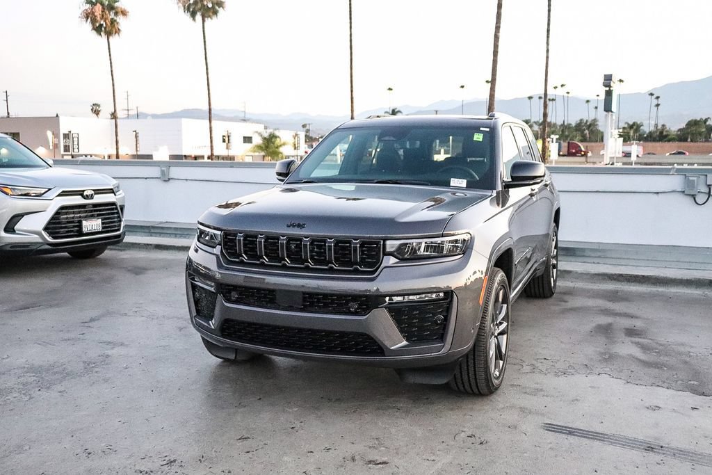 New 2026 Jeep Grand Cherokee Limited AWD/4WD image 4