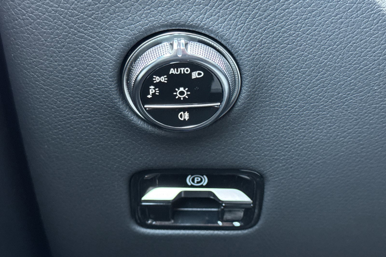 New 2026 Mercedes-Benz GLC 300 4MATIC image 29