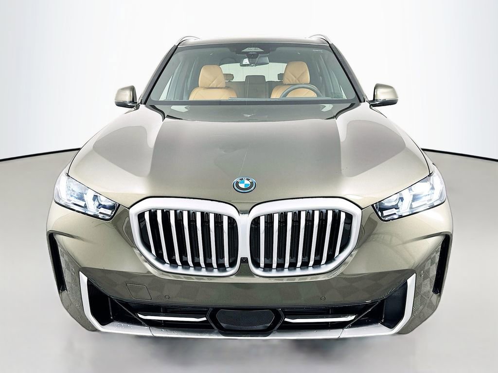 New 2026 BMW X5 xDrive50e w/ Climate Comfort Package AWD/4WD image 2