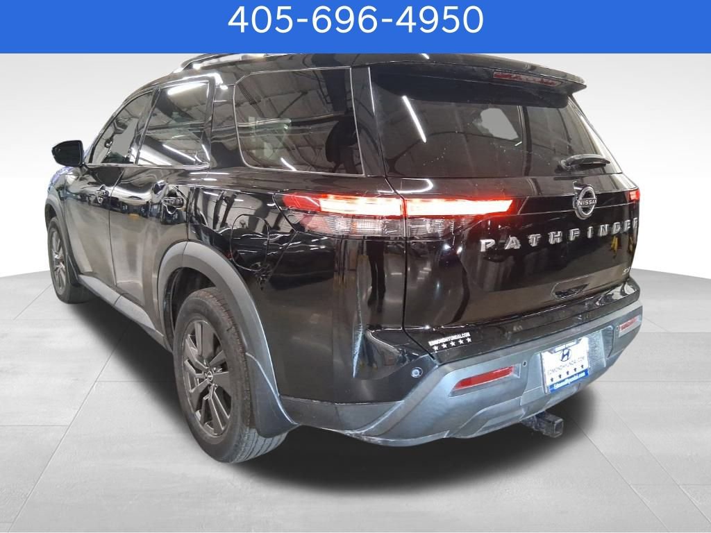 Used 2022 Nissan Pathfinder SV video 3
