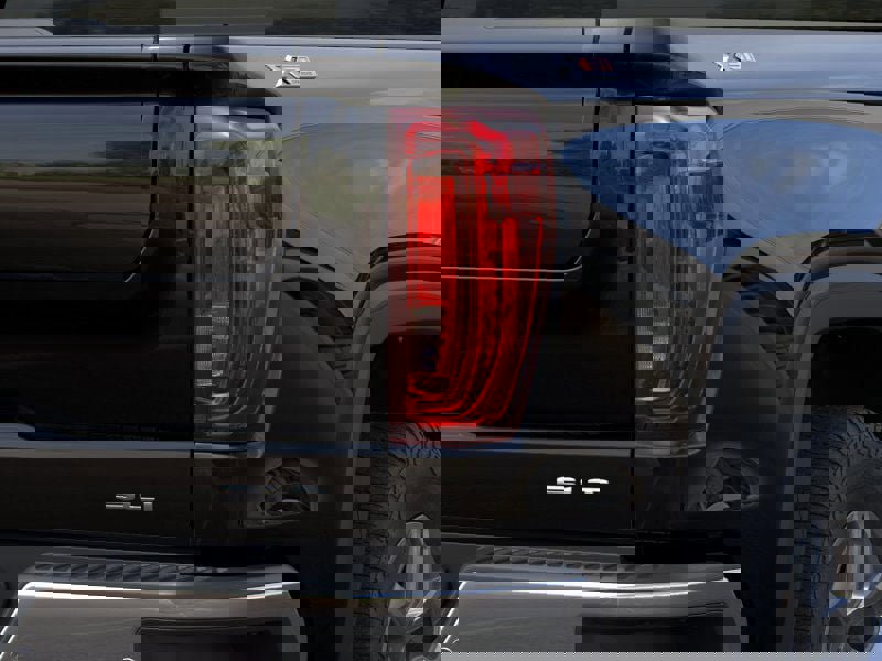 New 2026 GMC Sierra 1500 SLT image 11