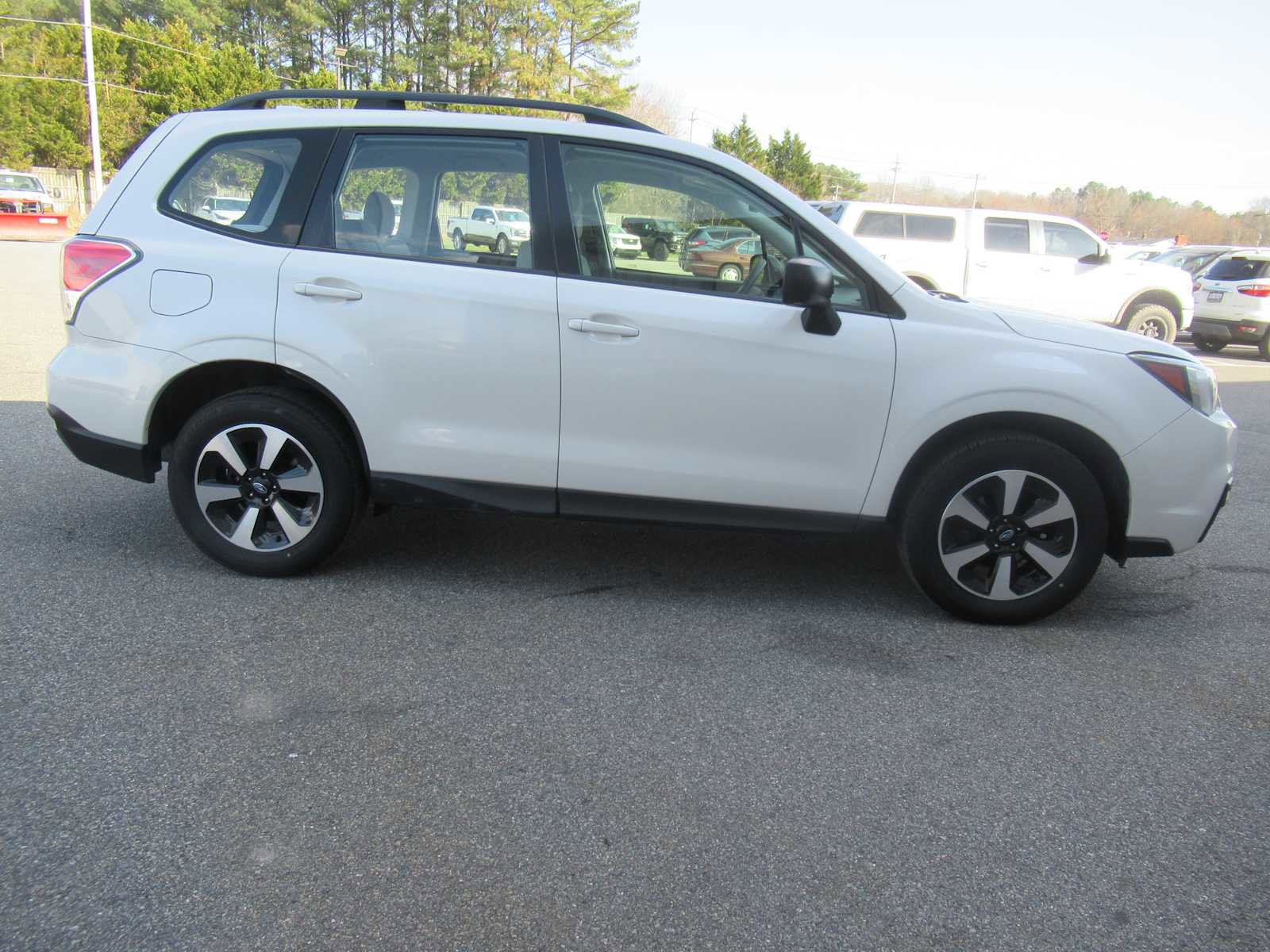 Used 2018 Subaru Forester 2.5i w/ Alloy Wheel Package image 4