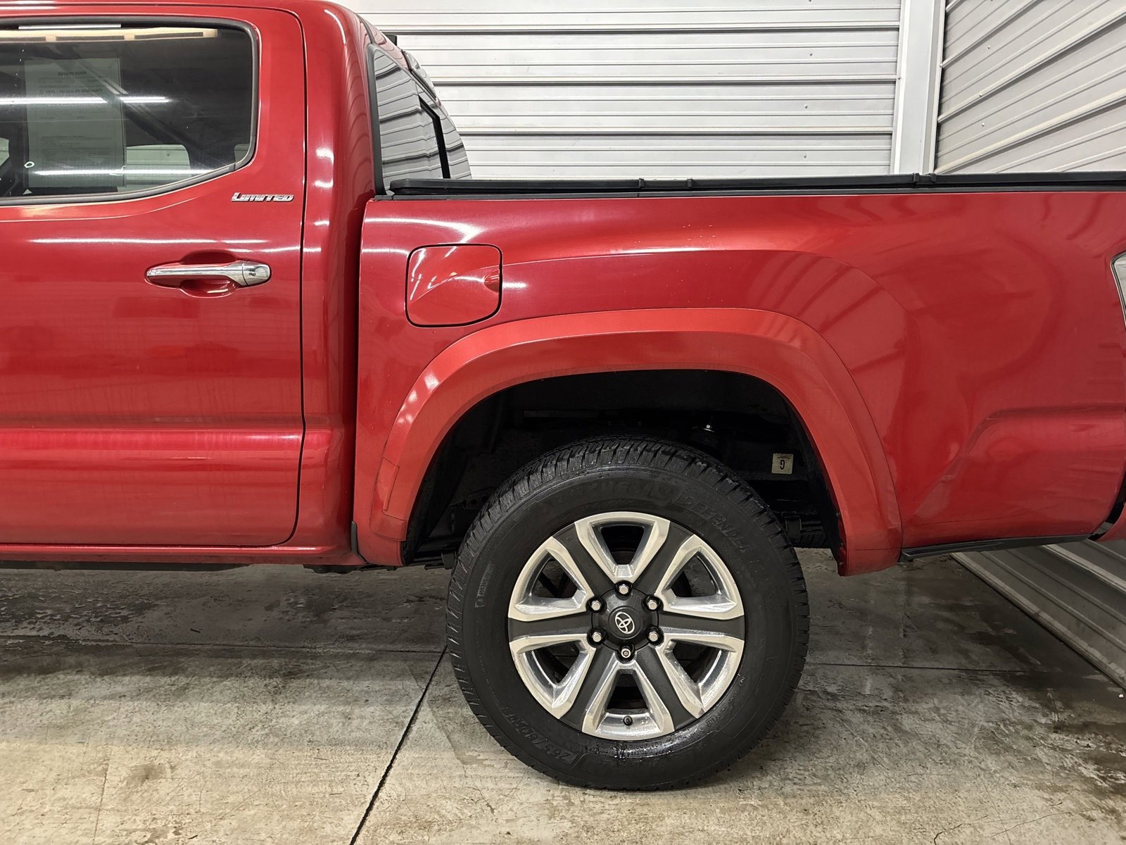 Used 2017 Toyota Tacoma Limited image 6