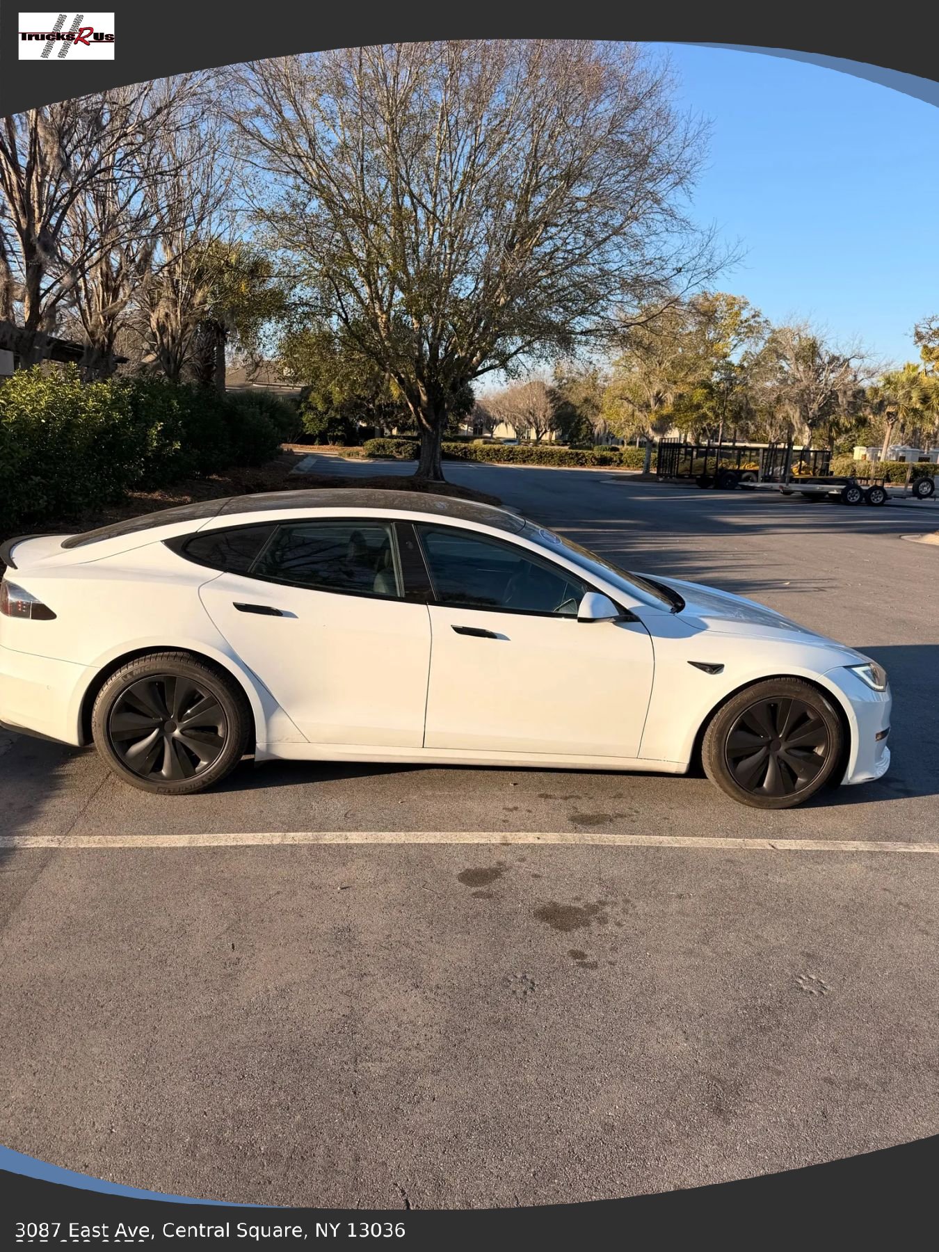 Used 2021 Tesla Model S Plaid image 5