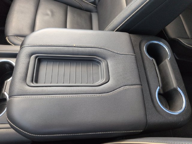 Used 2023 GMC Yukon SLT AWD/4WD image 47