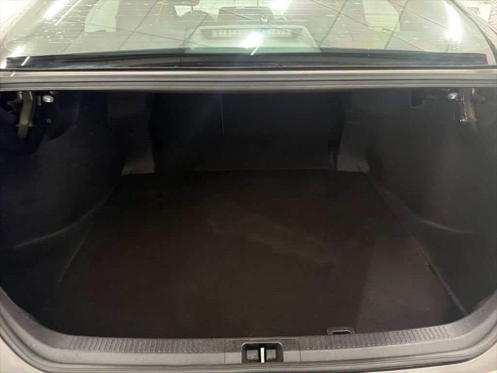 Used 2020 Toyota Camry LE w/ Convenience Package FWD image 24