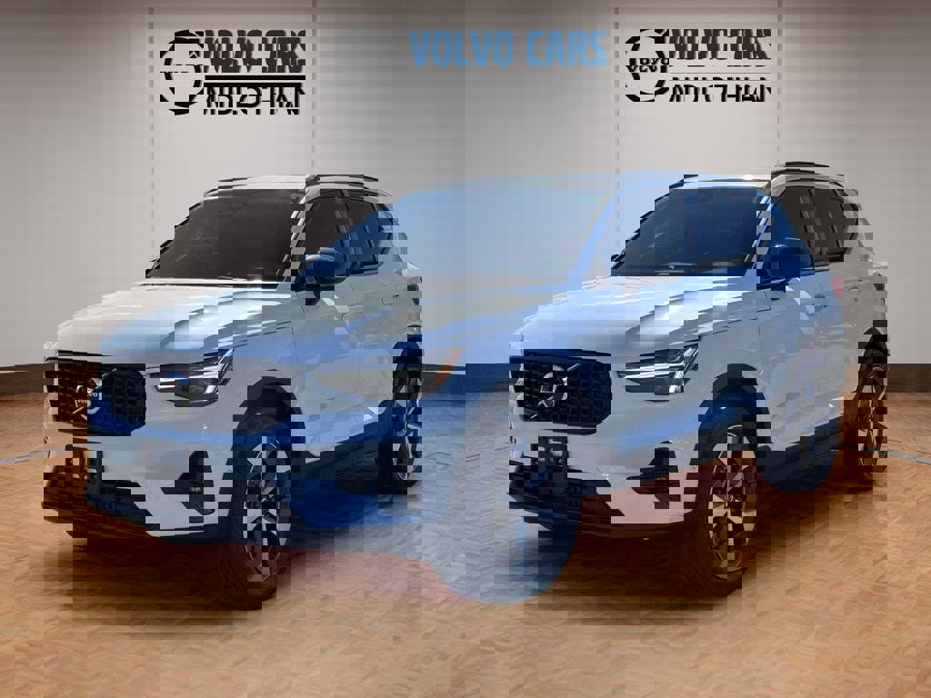 New 2026 Volvo XC40 B4 Plus w/ Protection Package Premier image 7