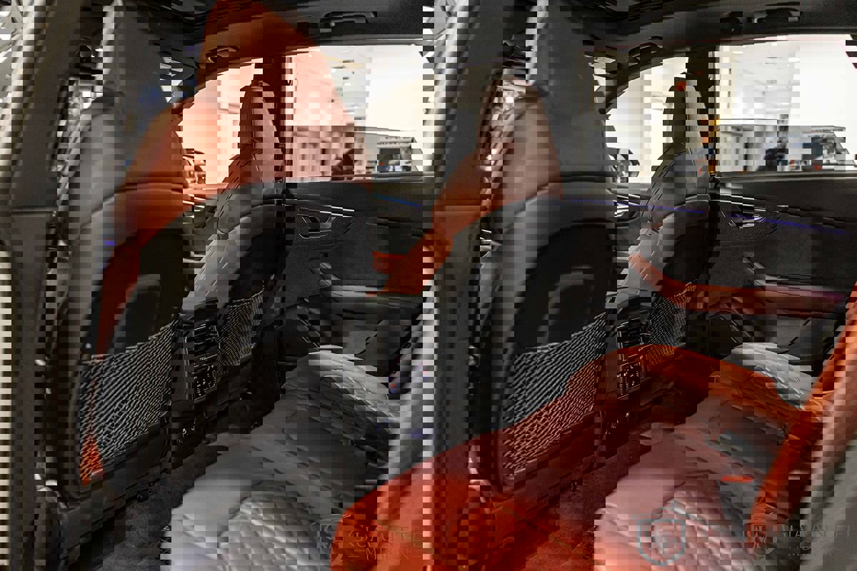 Used 2023 Audi SQ8 Premium Plus w/ Executive Package image 32