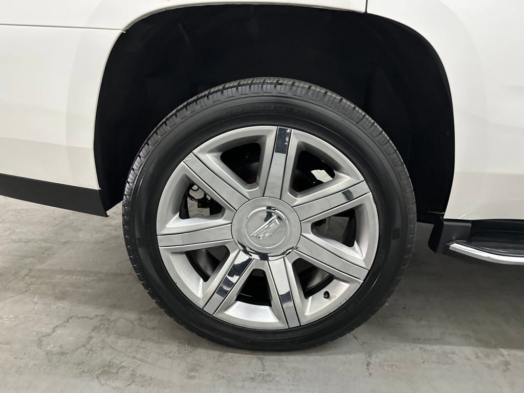 Used 2019 Cadillac Escalade Luxury AWD/4WD image 64