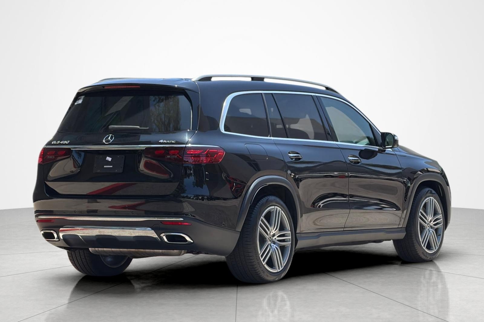 Used 2026 Mercedes-Benz GLS 450 4MATIC image 5