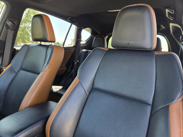 Used 2018 Toyota RAV4 SE w/ Power Extra Value Package FWD image 27