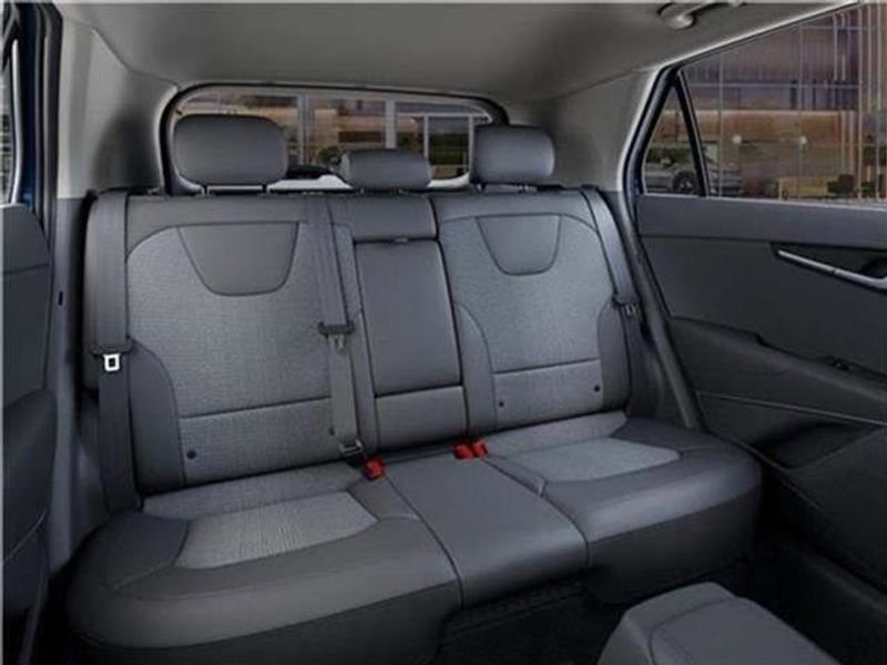 New 2025 Kia Niro EX Touring image 70