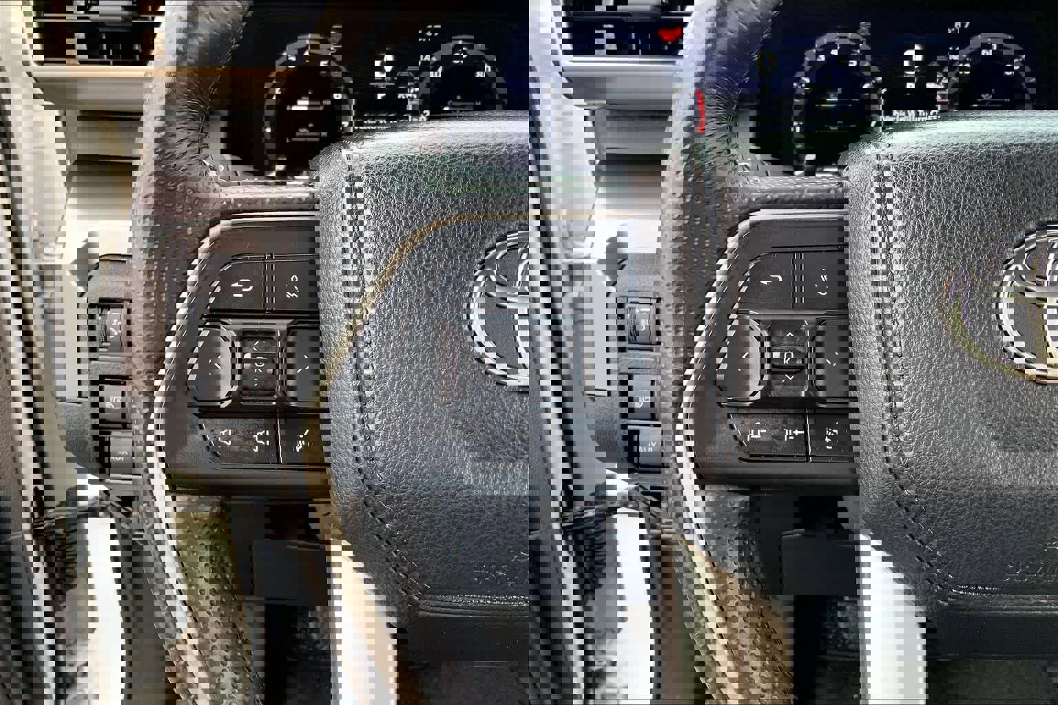 Certified 2025 Toyota 4Runner TRD Off-Road Premium w/ Tow Technology Package image 23