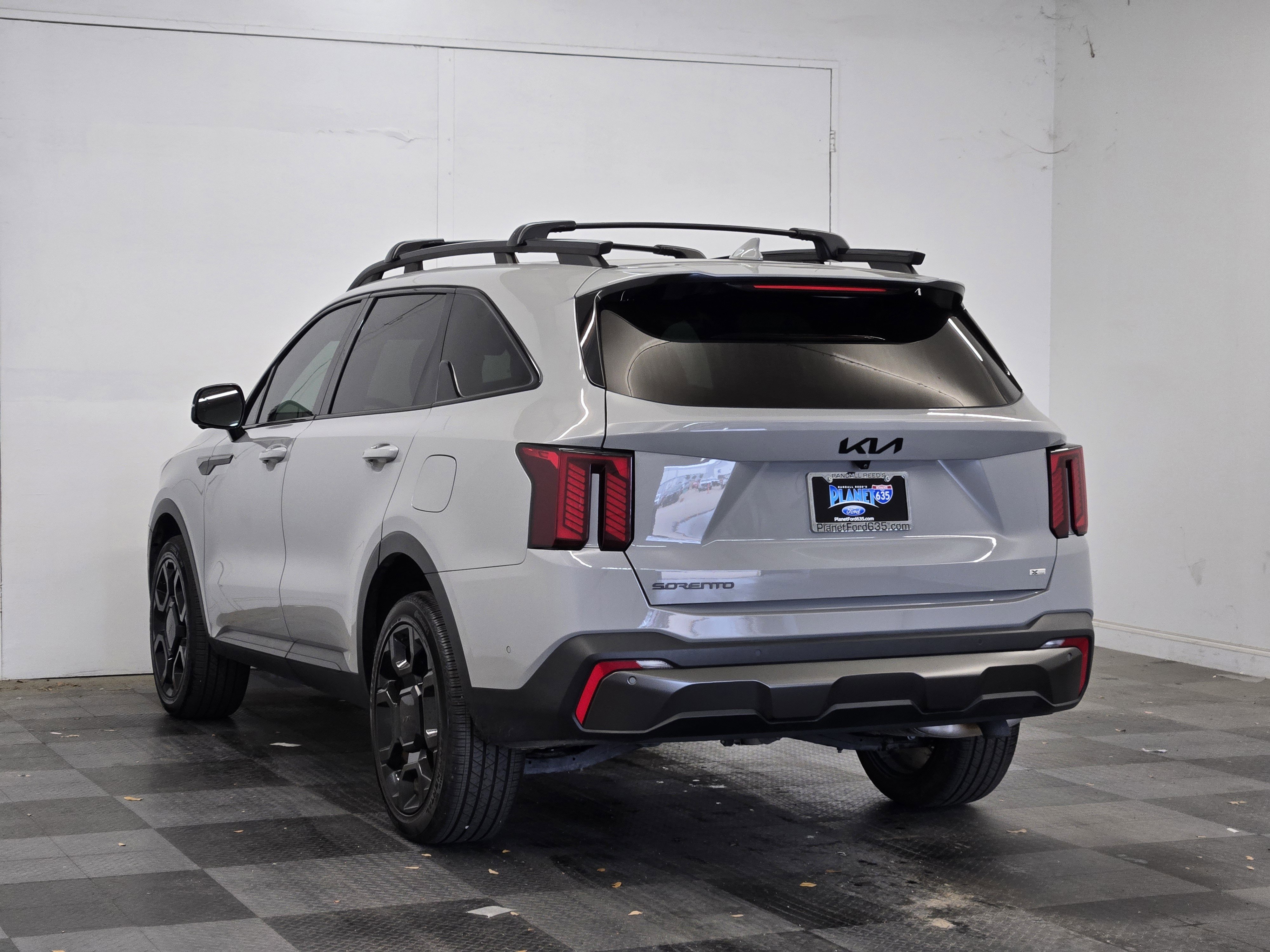Used 2025 Kia Sorento SX AWD/4WD image 7