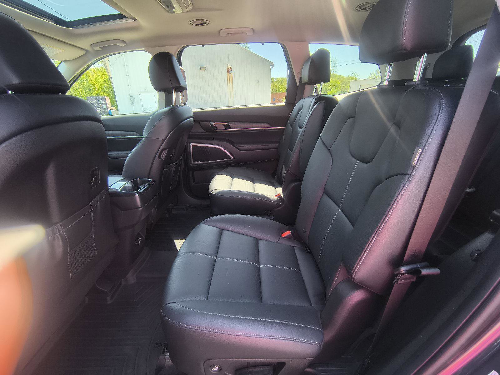 Used 2023 Kia Telluride EX w/ EX Captain's Chair Package AWD/4WD image 25